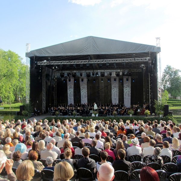 Ferme de toit personnalisée en aluminium, prix d'usine, avec système de levage, installation facile, scène extérieure pour événement de concert