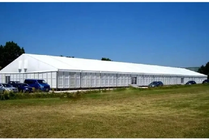 Qu’est-ce qu’une tente industrielle ? Un guide complet