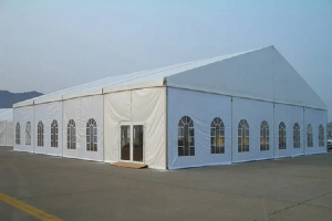 Comment les tentes d'entrepôt en aluminium révolutionnent le secteur de l'entreposage et de la distribution