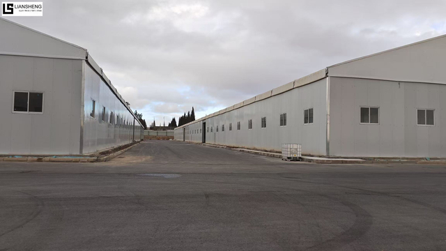 Solutions de tentes de stockage industrielles