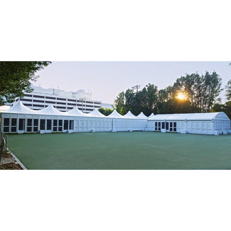 Grandes tentes de luxe en aluminium blanches extérieures, chapiteau de mariage en forme de A pour 200, 300, 500 personnes, événements