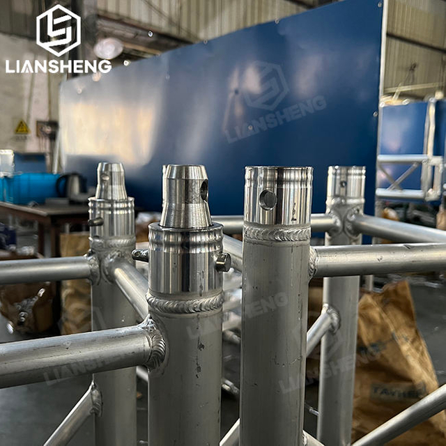 Podium de scène de Concert en plein air avec système de ferme de levage, conception de ferme en aluminium personnalisée, offre spéciale