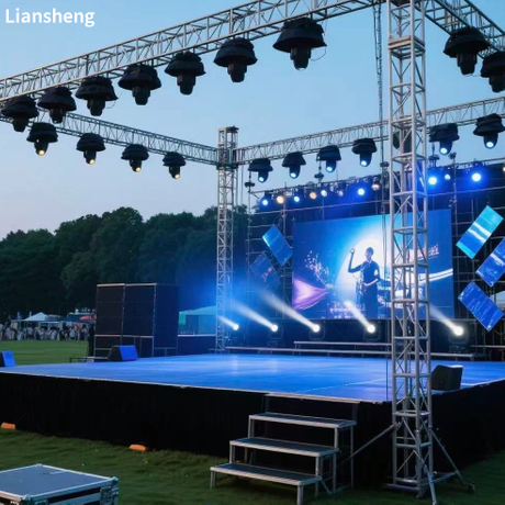 Spigot Truss, scène et spectacle de lumière pour un concert en plein air 