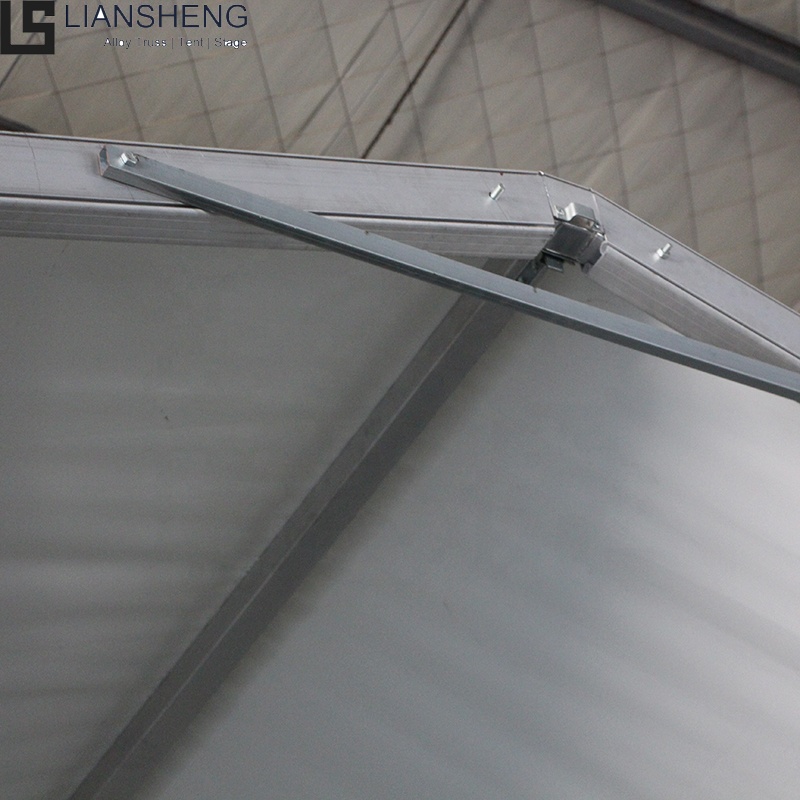 Grandes tentes d'église de cadre en aluminium pour le chapiteau extérieur 15x30m d'événements
